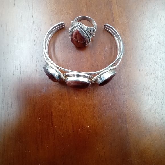 Sterling silver and tiger eye bracelet and ring set - Picture 2 of 6